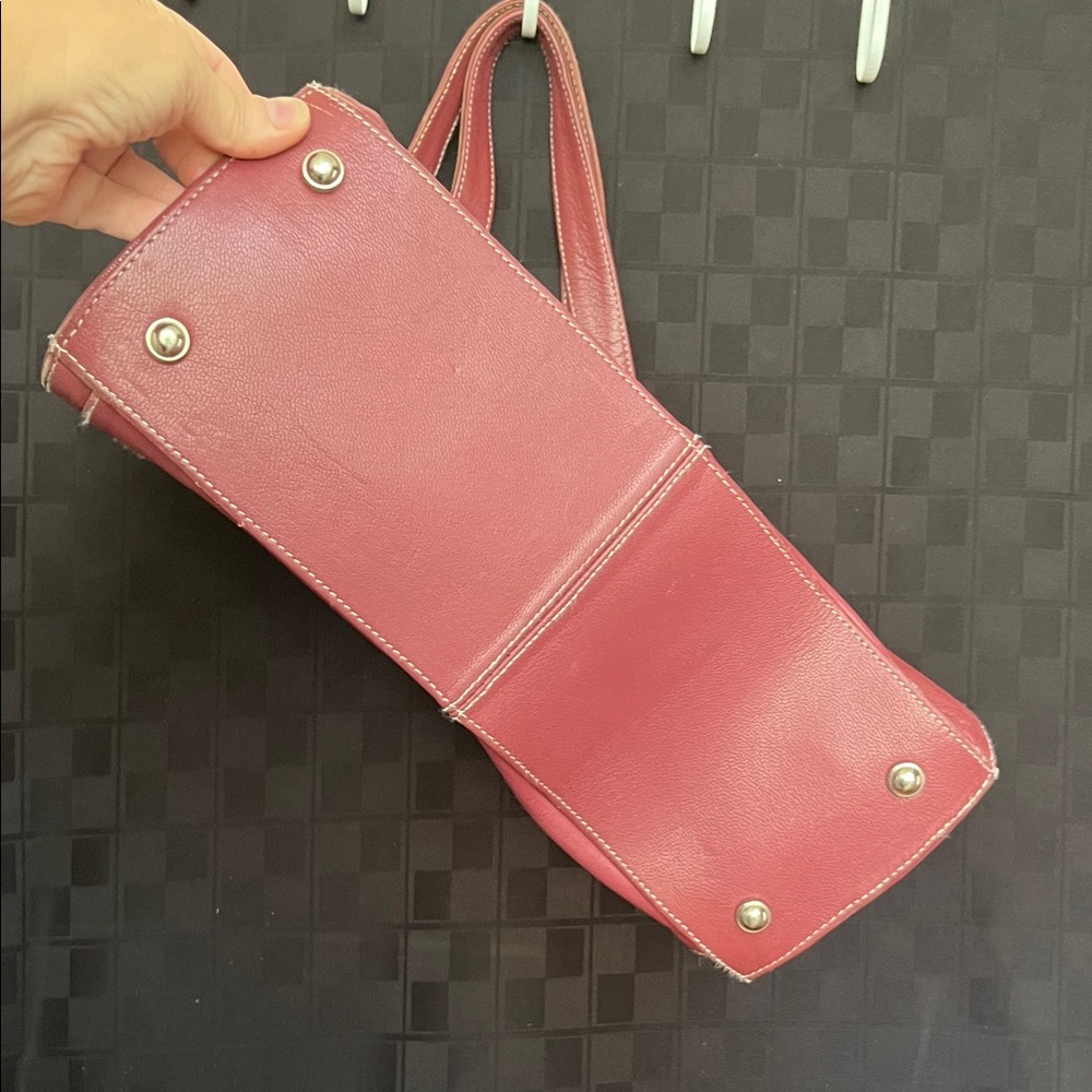 Chic Mauve Leather Shoulder Bag - Picture 5 of 6